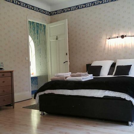 バルビゾン Domaine De Bramefaon Bed & Breakfast エクステリア 写真