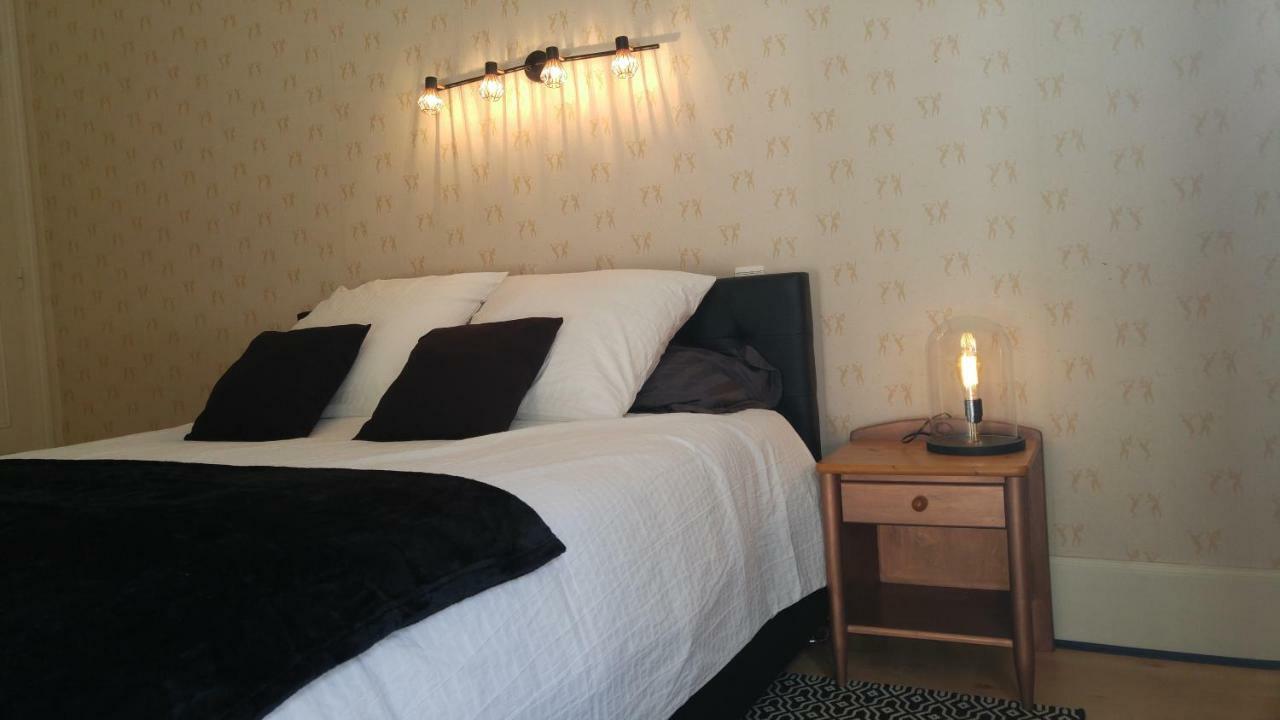 バルビゾン Domaine De Bramefaon Bed & Breakfast エクステリア 写真