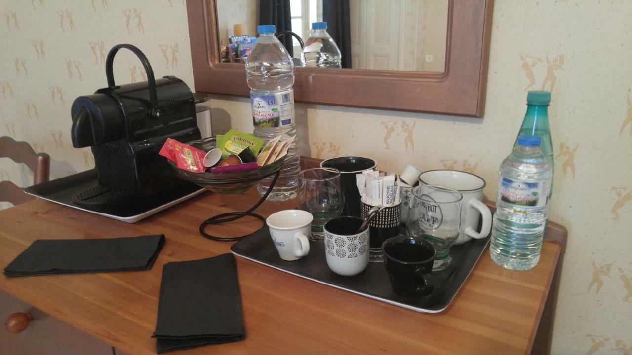 バルビゾン Domaine De Bramefaon Bed & Breakfast エクステリア 写真